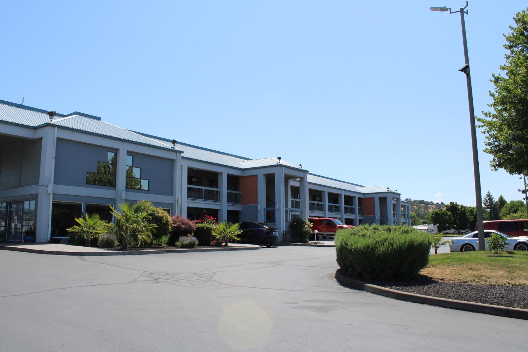 Americas Best Value Inn - Phoenix / Ashland Εξωτερικό φωτογραφία